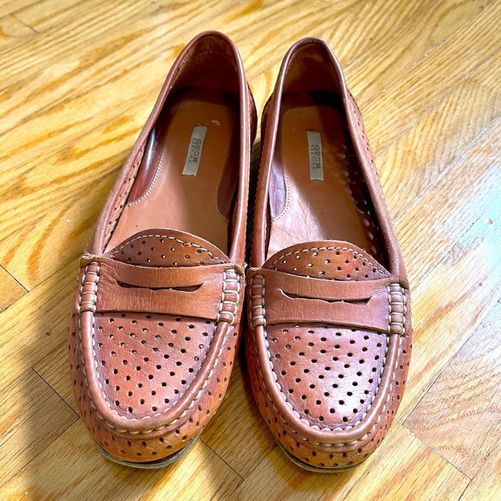 Geox perforated leather loafers